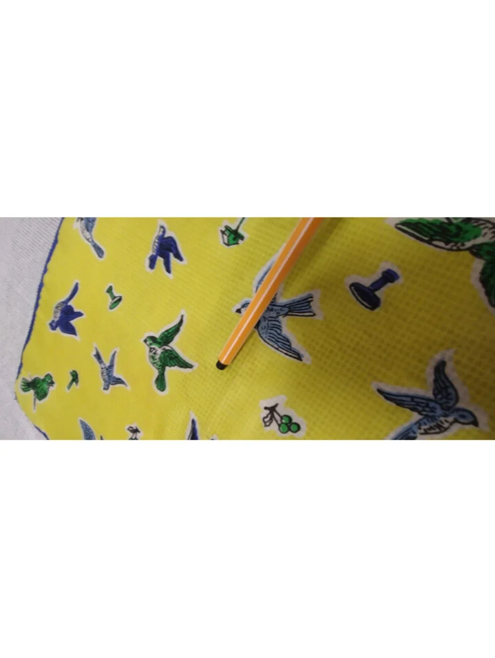 Vintage 1950s Pure Silk Handkerchief Birds Scarf TRI COLOR BIRDIES Rockabilly